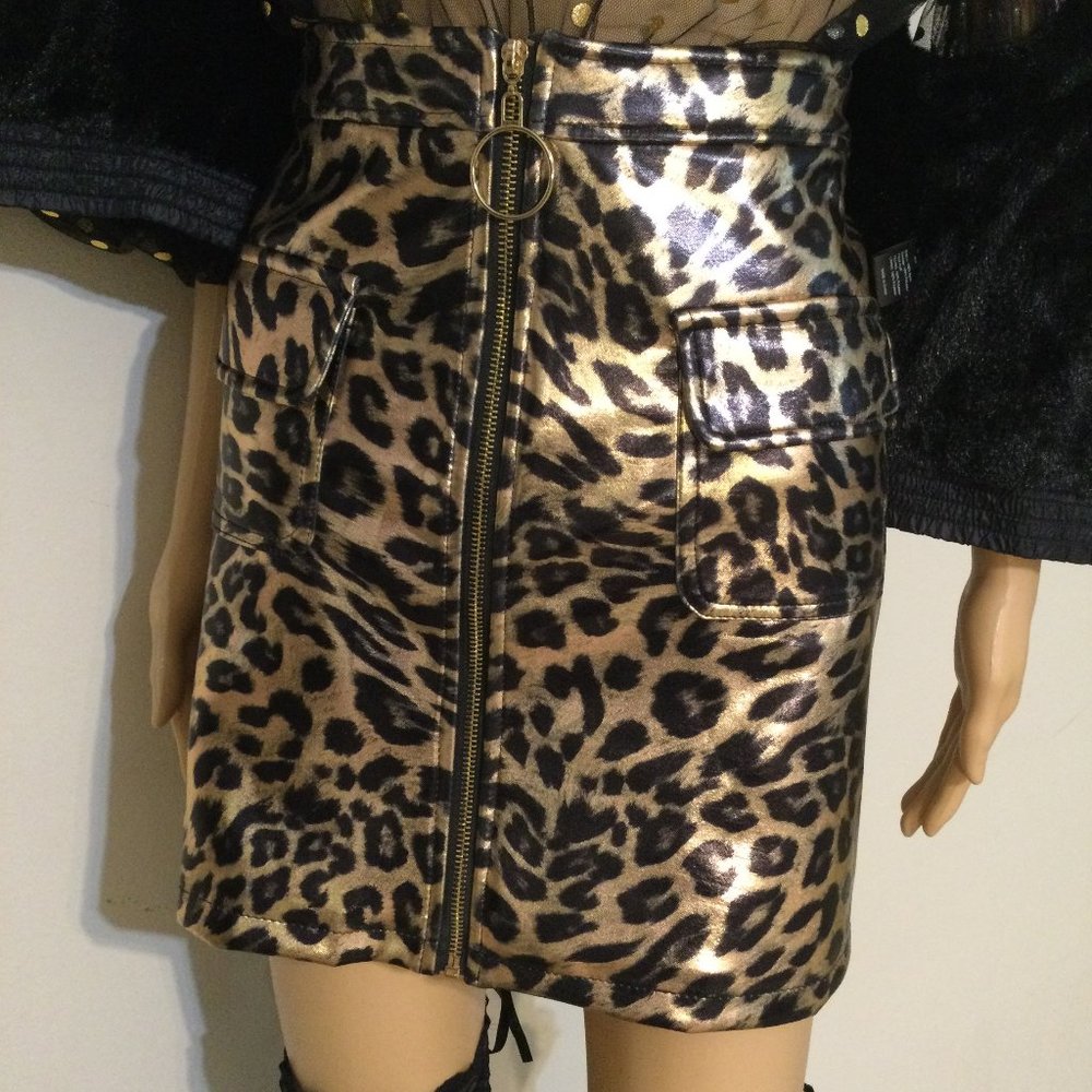 ANIMAL PRINT FAUX LEATHER MINI SKIRT